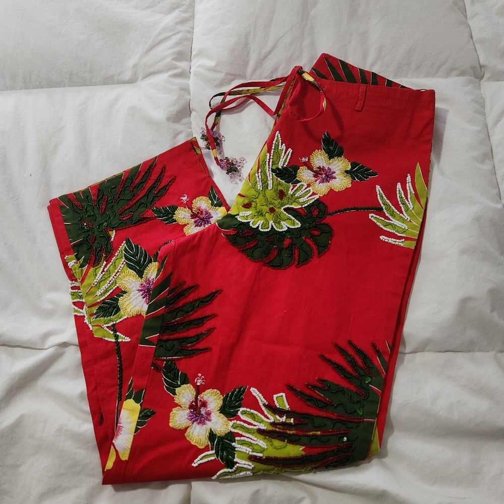 Dolce Apparel Petite Pants Red Tropical Beaded Cropped Size PS